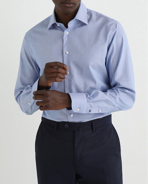 Imagen 0 de Camisa de hombre regular con microdibujo en el tejido azul