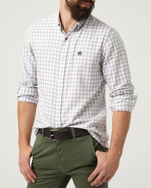 Imagen 0 de Camisa de hombre de rayas, de corte slim, con cuello botton down