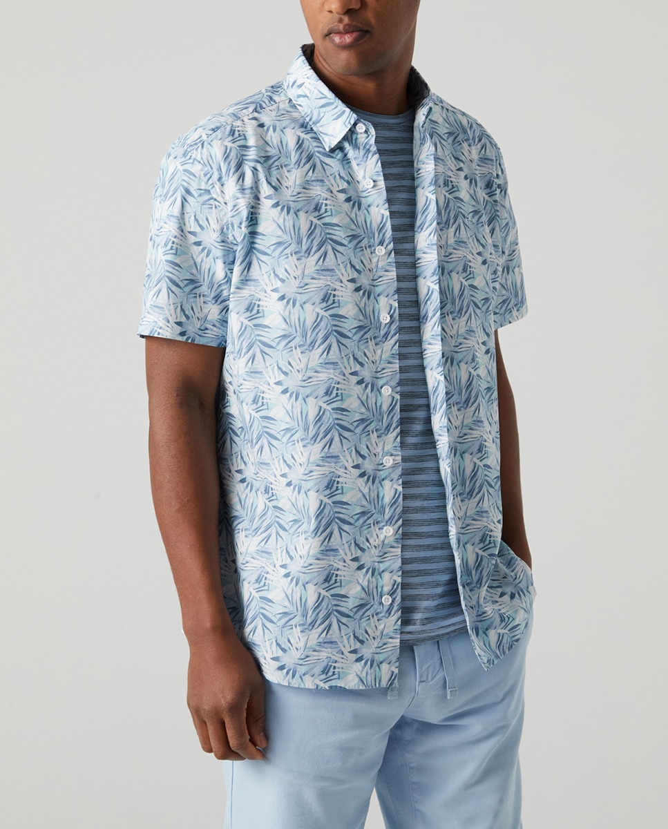 Imagen 0 de Camisa de hombre con estampado vegetal