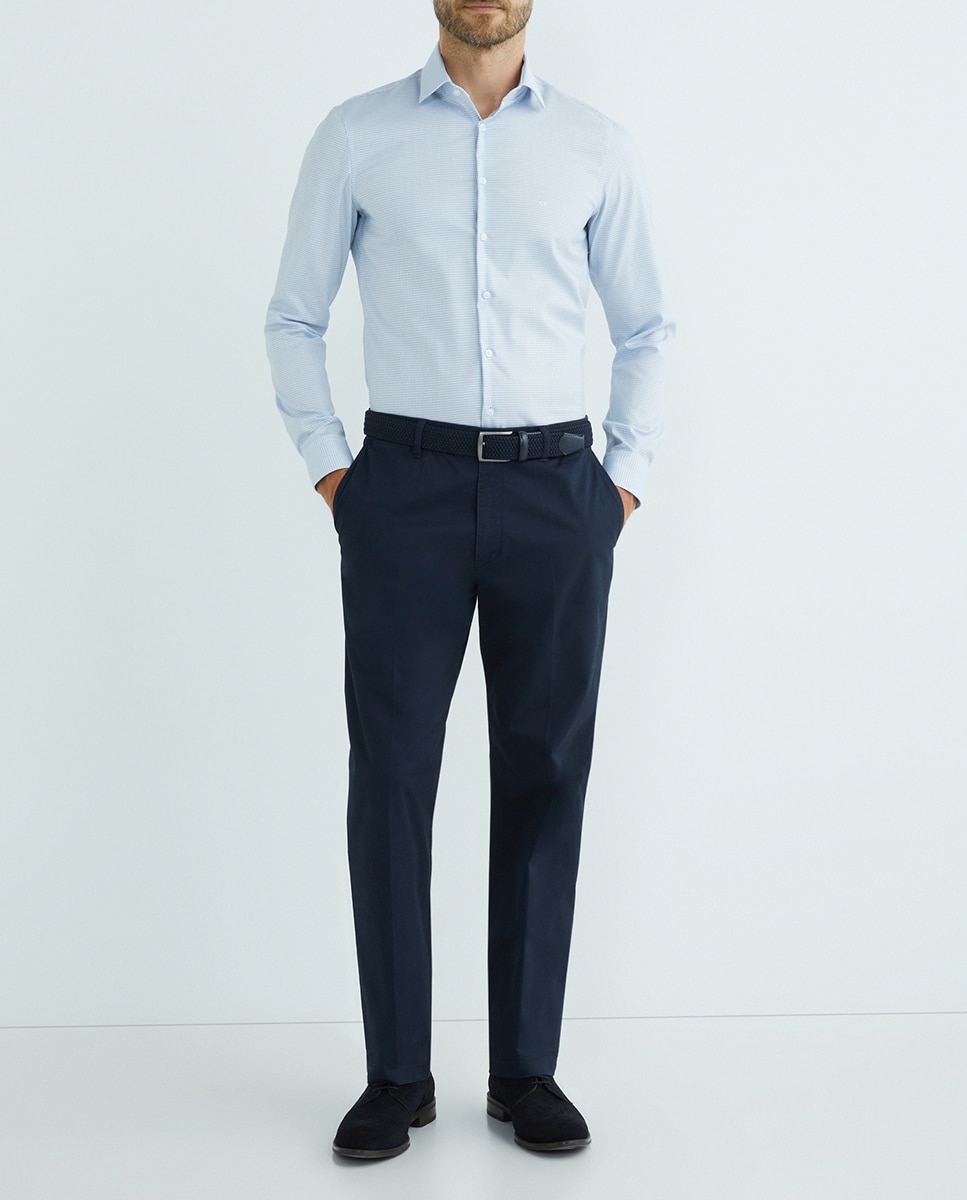 Imagen 0 de Camisa de hombre de vestir slim en color azul geometrico
