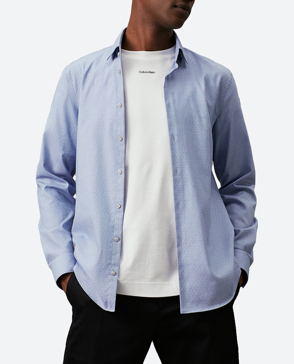 Imagen 0 de Camisa de vestir de tela Dobby de sarga slim de hombre