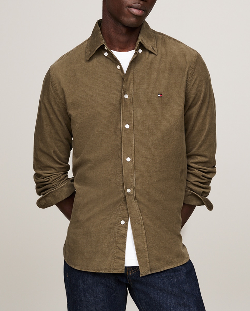 Imagen 0 de Camisa lisa de pana de hombre