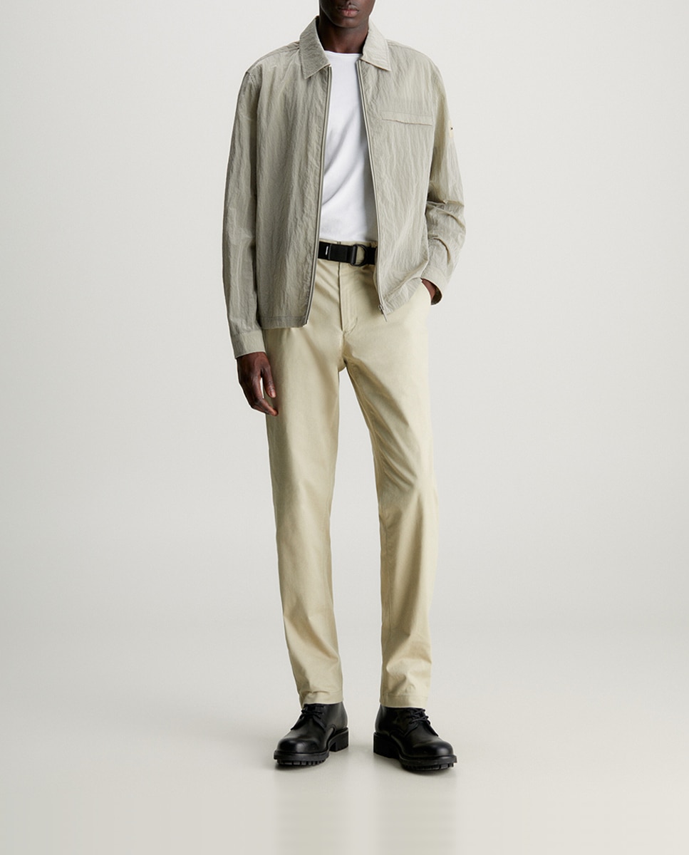 Imagen 0 de Chinos slim con cinturón de hombre
