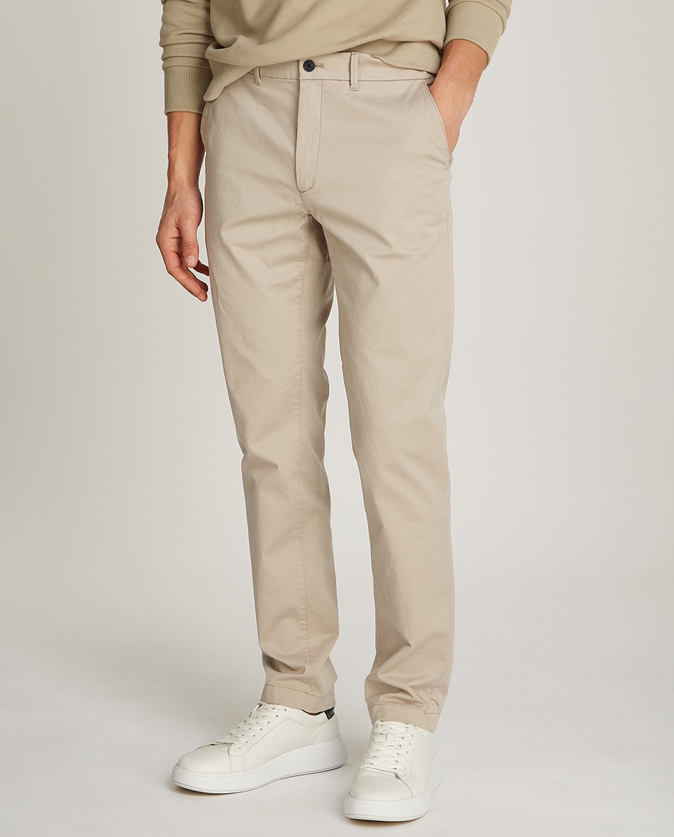 Imagen 0 de Chinos slim de sarga elástica de hombre