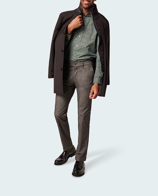 Imagen 0 de Pantalón chino de hombre con estructura wooltouch