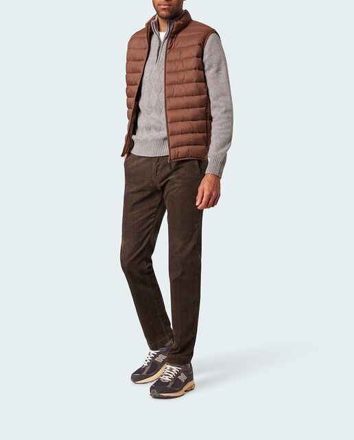 Imagen 0 de Pantalón chino de hombre de pana fina micro estampado