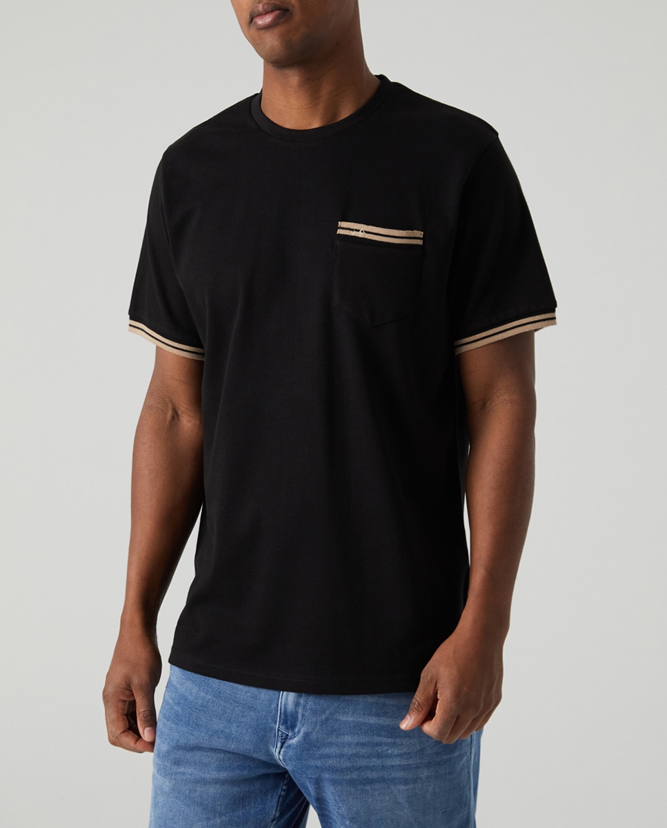 Imagen 0 de Camiseta de hombre con bolsillo decorativo