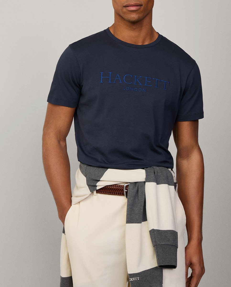 Imagen 0 de Camiseta de hombre azul marina  de manga corta lisa con logo bordado en el pecho tallas grandes