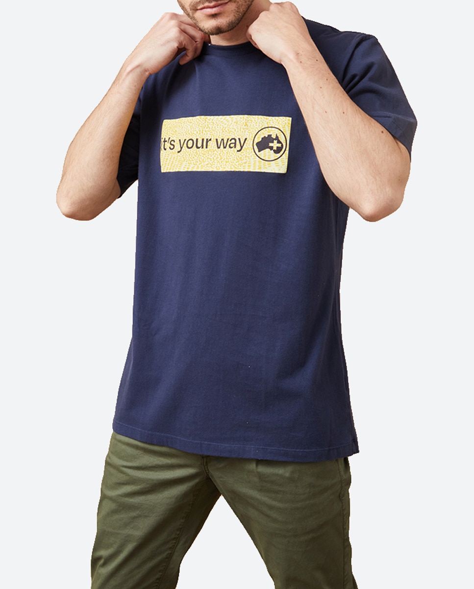 Imagen 0 de Camiseta de hombre, serigrafia "It´your way" en delantero.