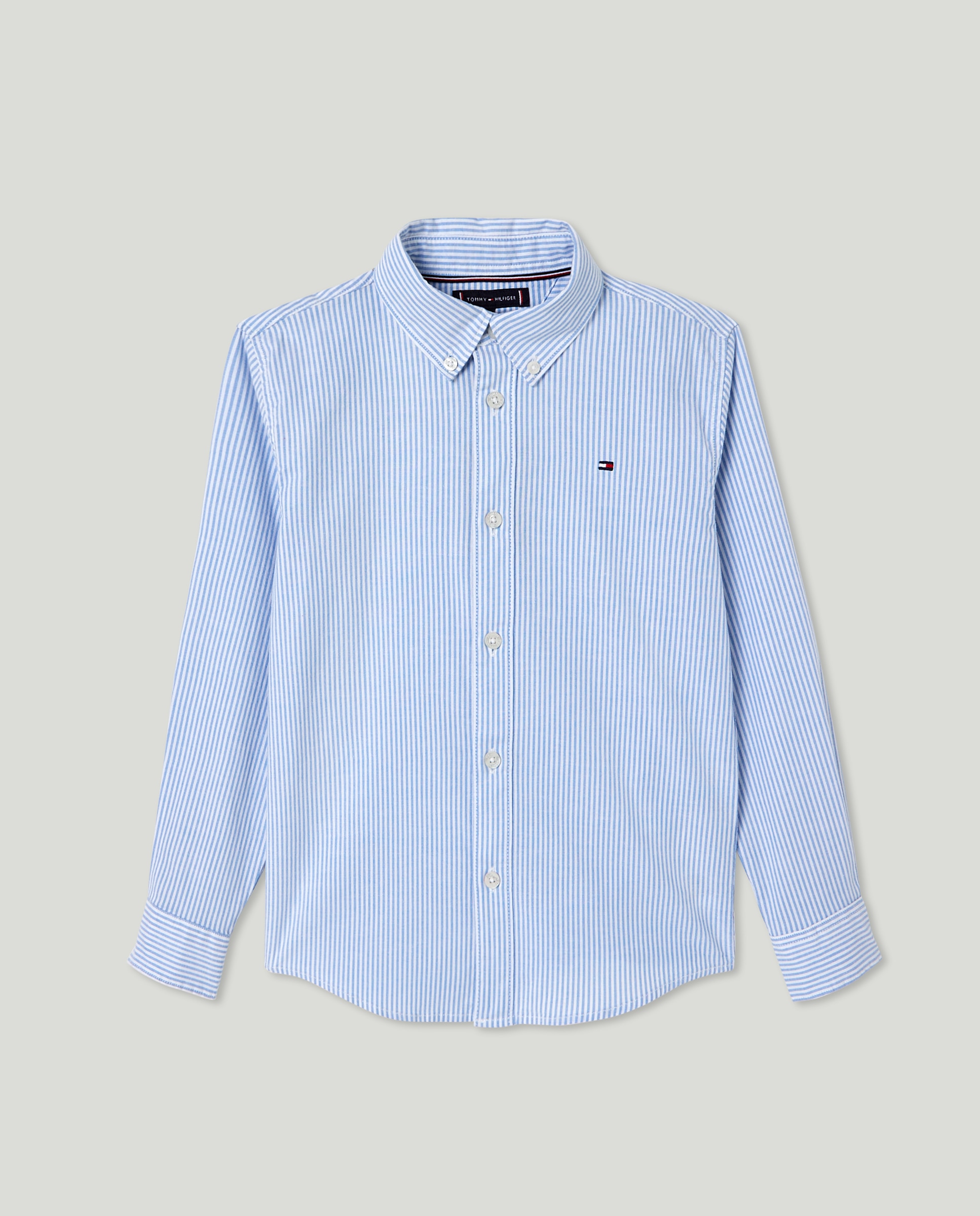 Imagen 0 de Camisa de niño con cierre de botones y logo en el pecho
