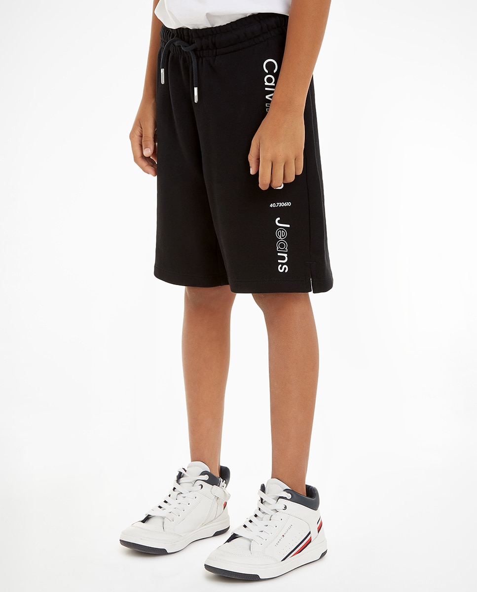 Imagen 0 de Shorts de color negro de niño