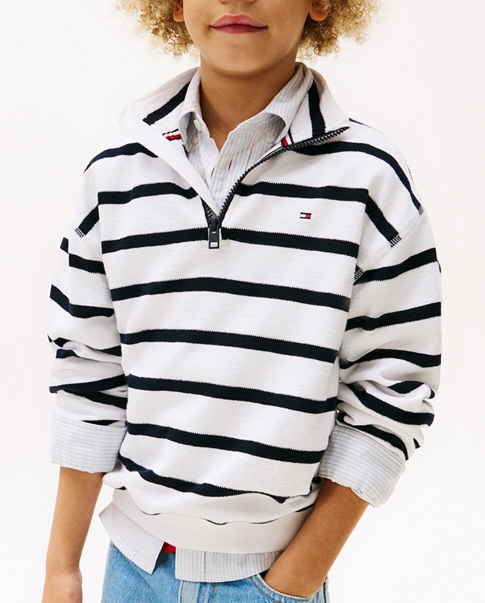 Imagen 0 de Sudadera de niño de rayas con cuello pico media cremallera