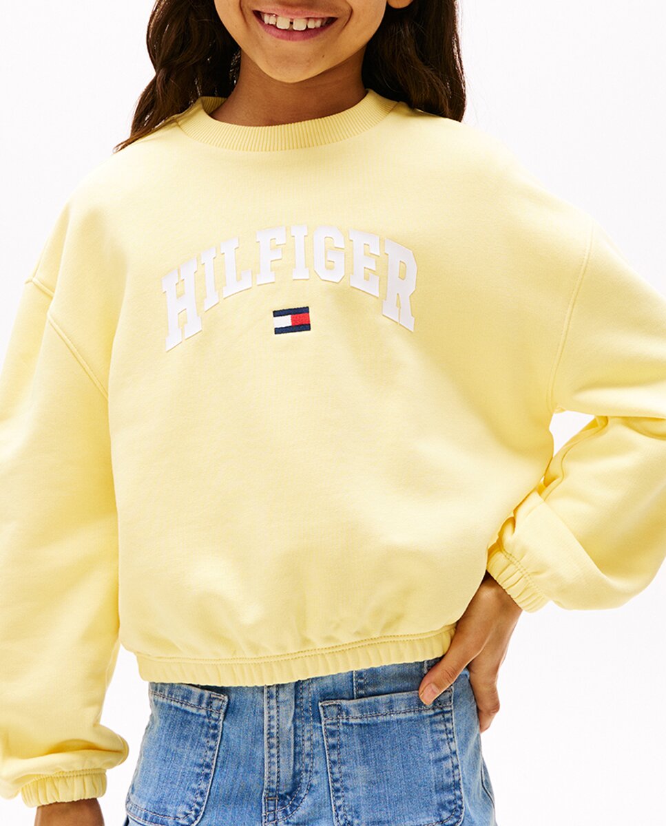 Imagen 0 de Sudadera de niña sin capucha y cuello redondo con logo frontal engomado