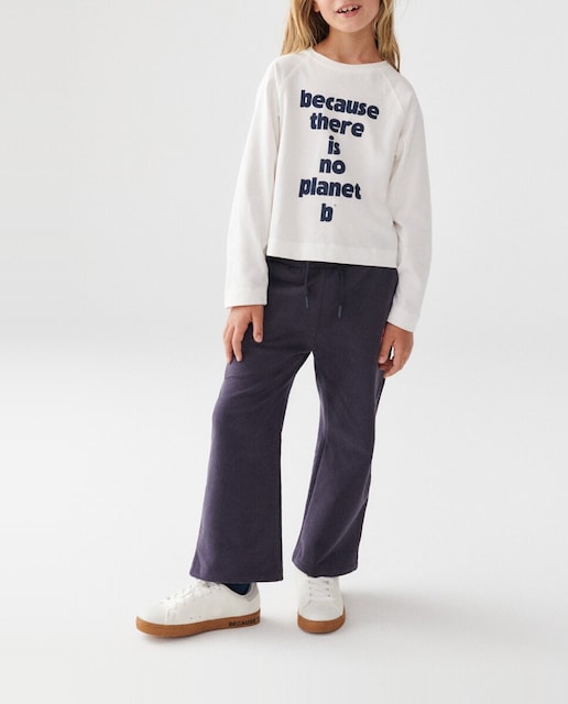 Imagen 0 de Sudadera niña con frase en frontal y logo en manga