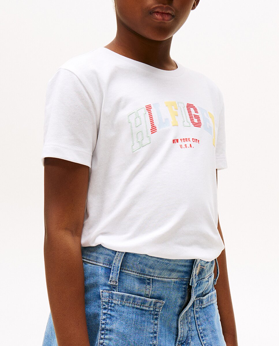 Imagen 0 de Camiseta de bebé niña manga corta con logo frontal engomado y cuello redondo