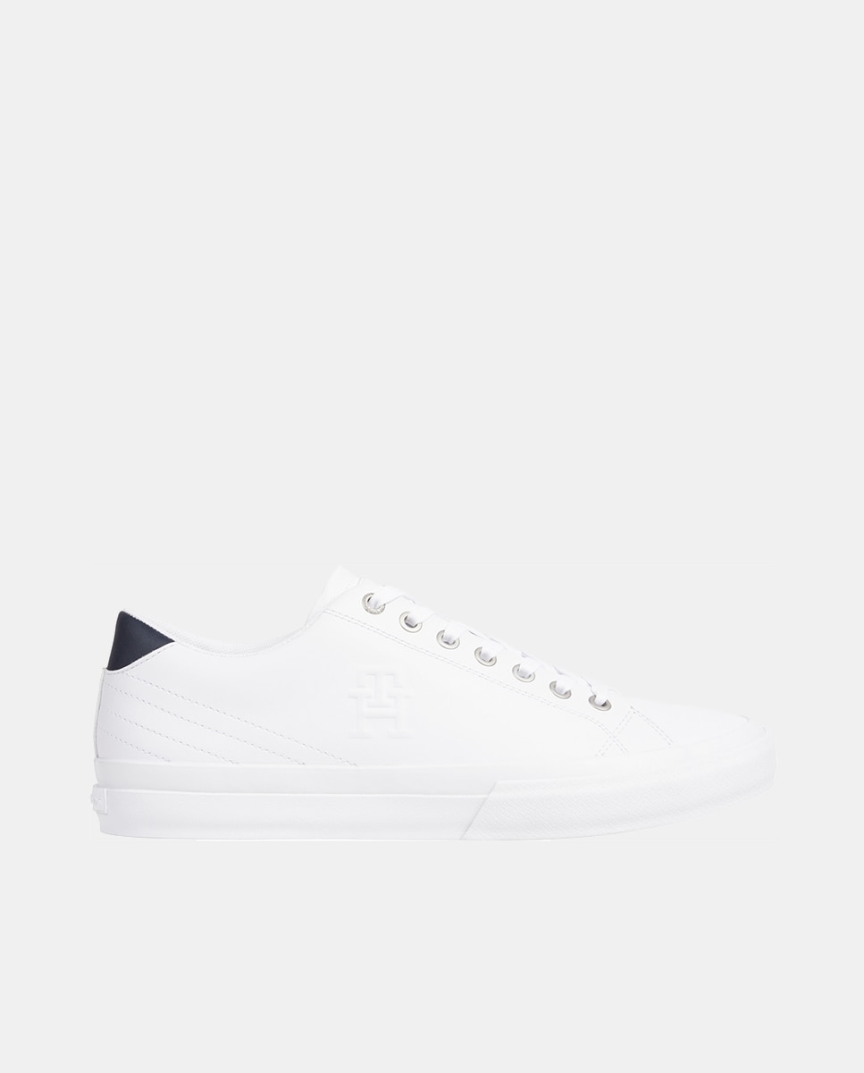 Imagen 0 de Zapatillas de hombre tipo casco bajas en piel con monograma