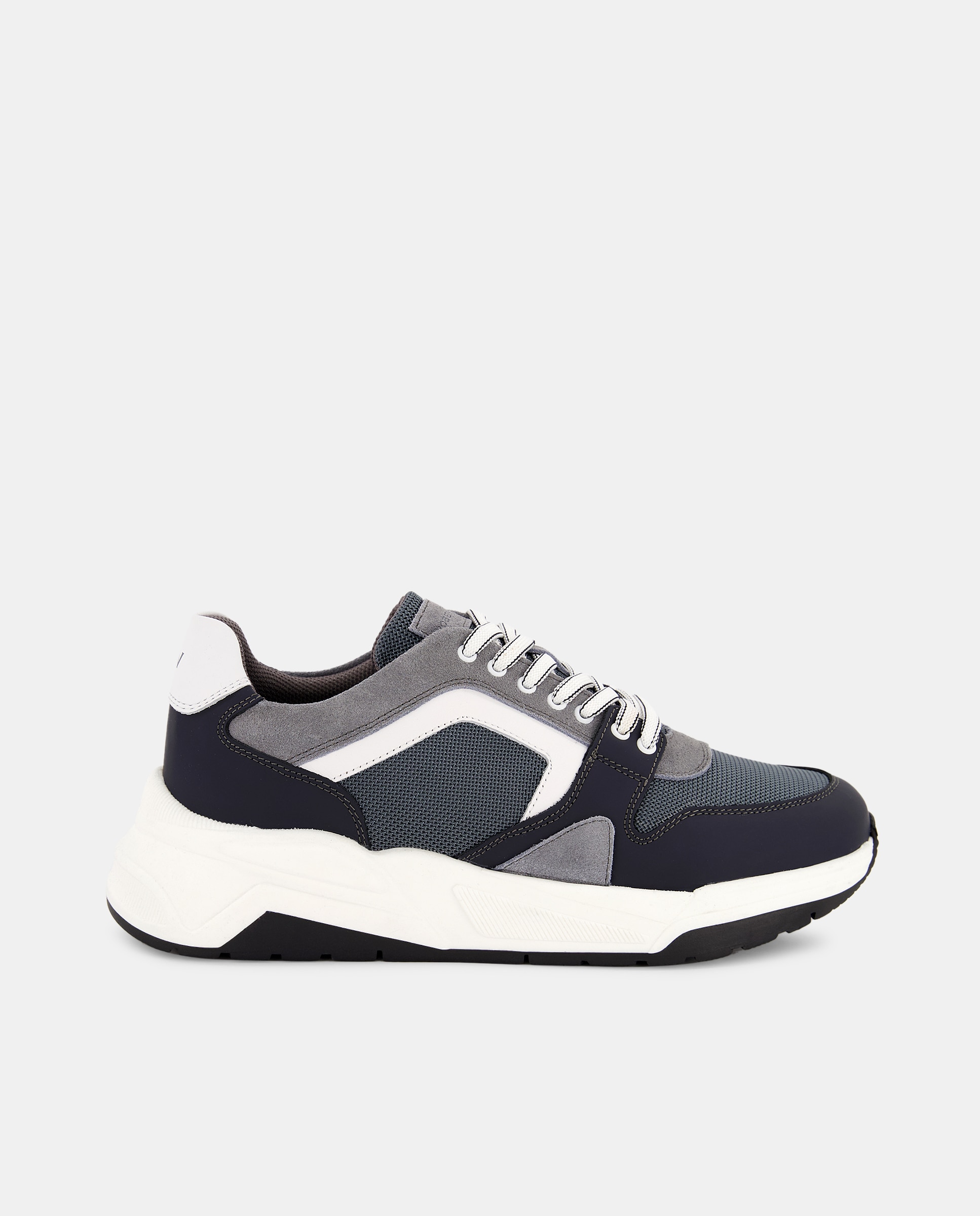 Imagen 0 de Zapatilla deportiva de hombre color gris