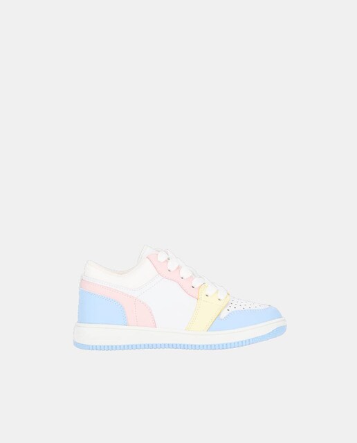 Imagen 0 de Zapatillas Jordania de niña tipo basket altas con detalles multicolor y suela de goma bicolor