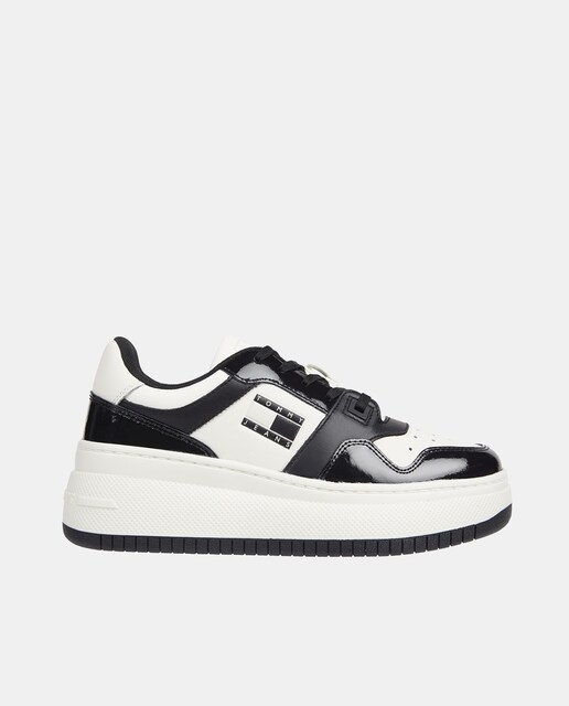 Imagen 0 de Zapatillas de mujer tipo basket bajas en piel con plataforma