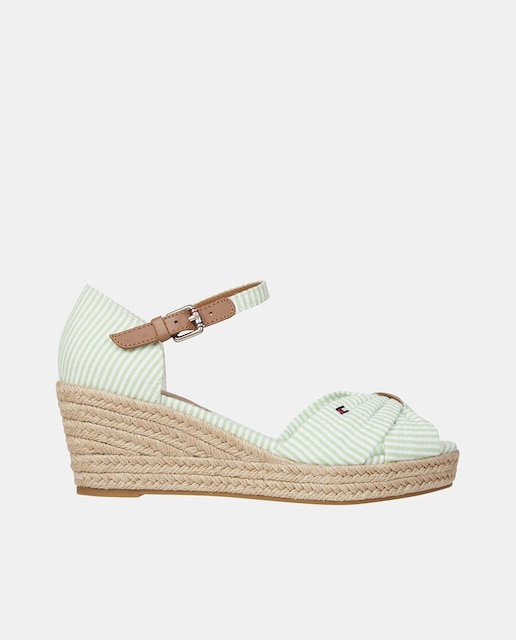 Imagen 0 de Alpargatas de mujer en verde claro con cuña estampado de rayas y diseño en forma de lazo