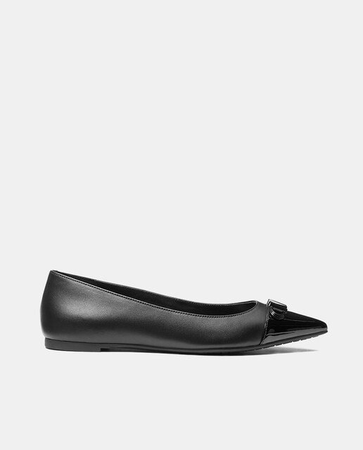Imagen 0 de Zapatos planos Parker Flat de mujer con puntera afilada toe cap en charol y logo frontal