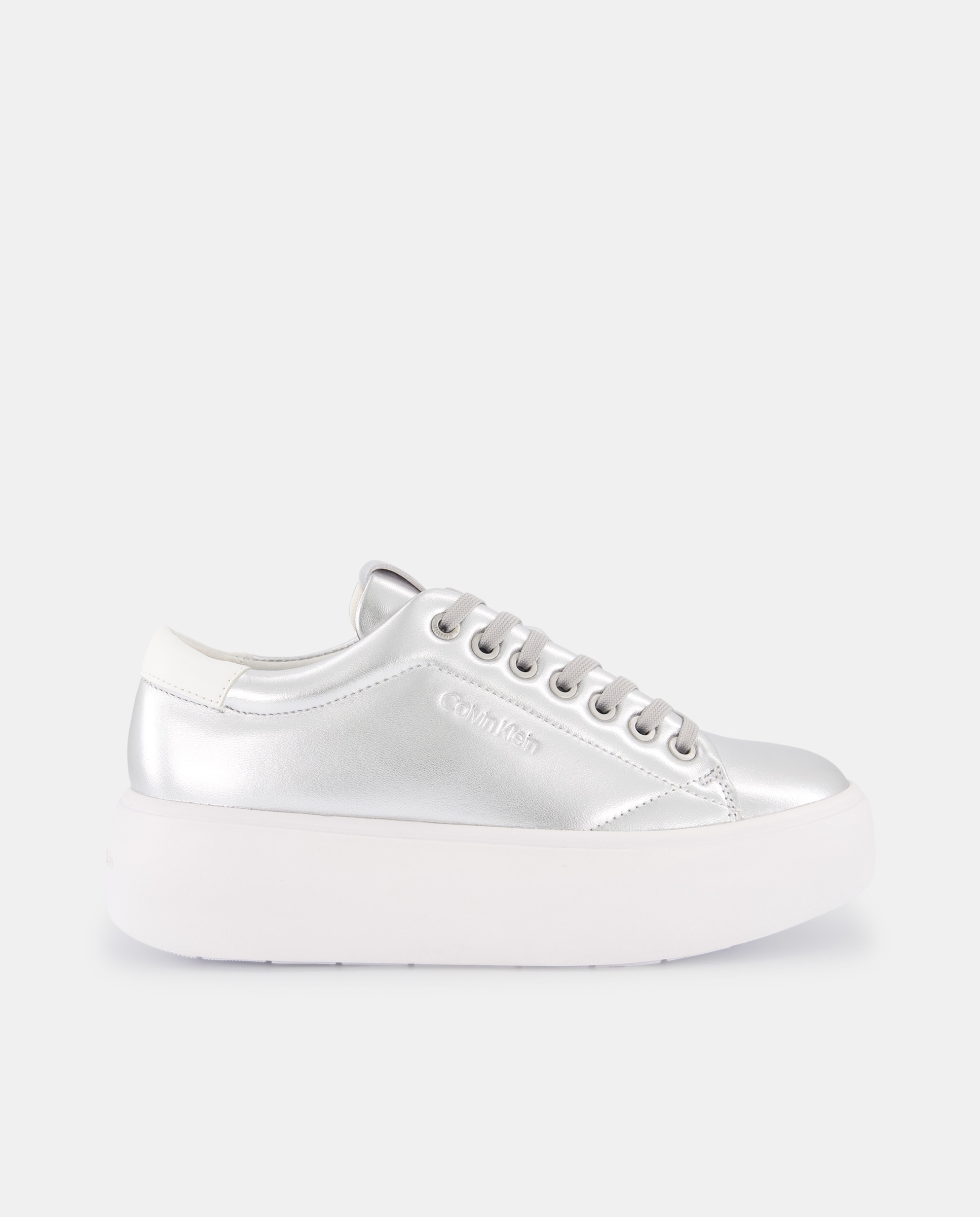 Imagen 0 de Zapatillas de mujer tipo casco bajas en piel con plataforma