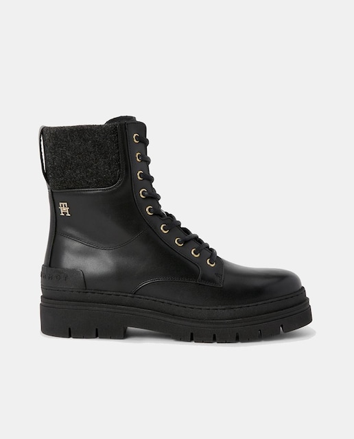 Imagen 0 de Botas de mujer en piel con cordones