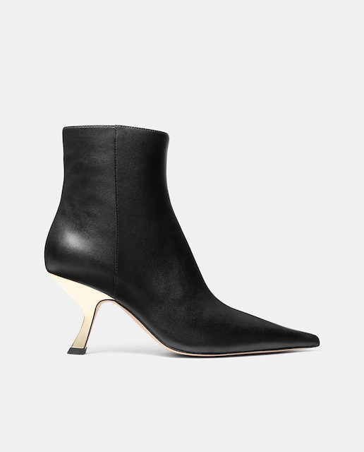 Imagen 0 de Botines de piel de mujer