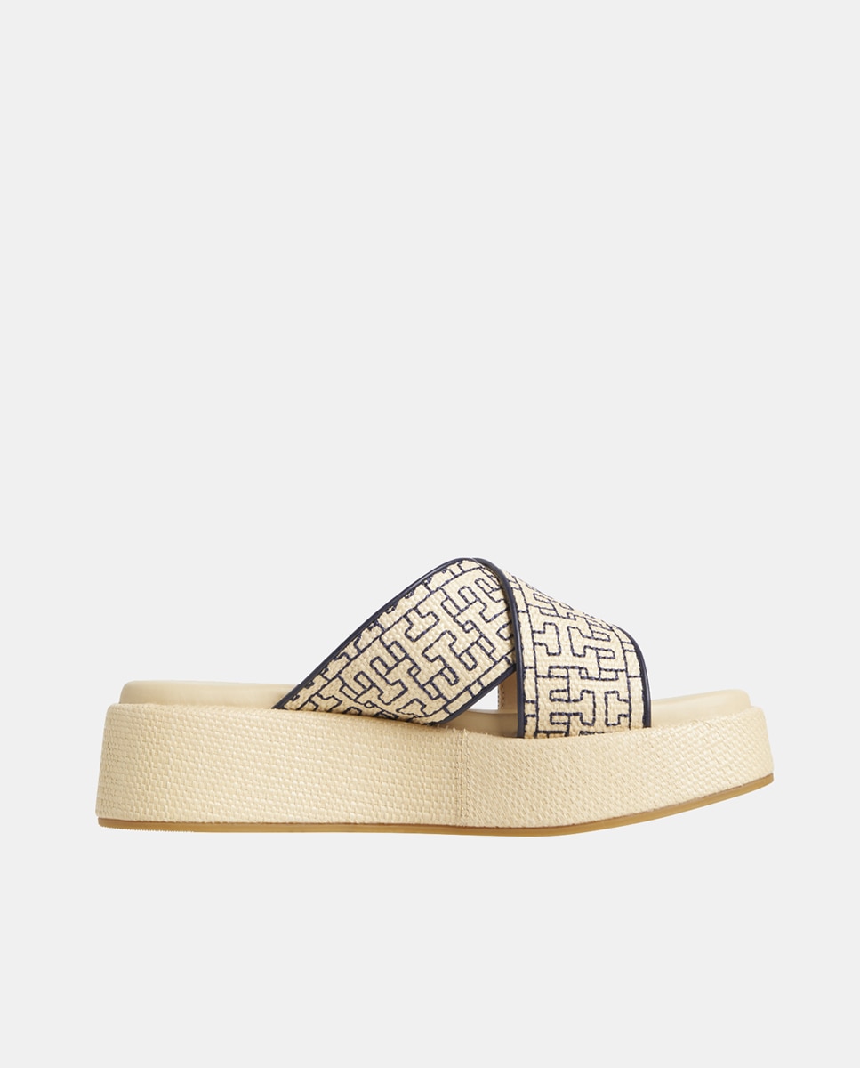 Imagen 0 de Sandalias de mujer en rafia con tiras cruzadas y plataforma