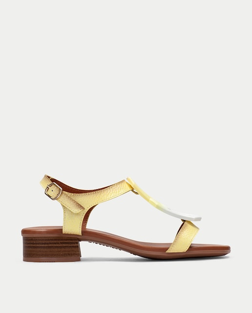 Imagen 0 de Sandalia plana Urban elaborada en piel