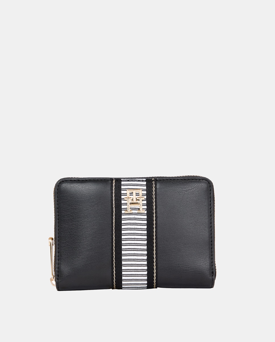 Imagen 0 de Cartera mediana de mujer en color negro y diseño central de rayas de Tommy Hilfiger.