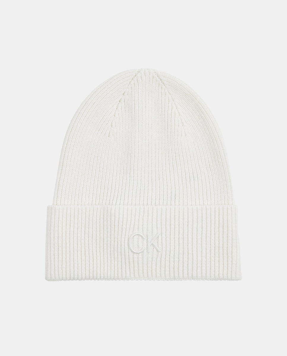 Imagen 0 de Gorro en canalé con logo CK en la parte delantera