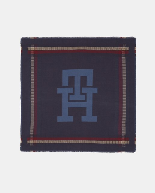 Imagen 0 de Pañuelo de mujer de algodón en color azul marino y detalle de las inciales de Tommy Hilfiger.