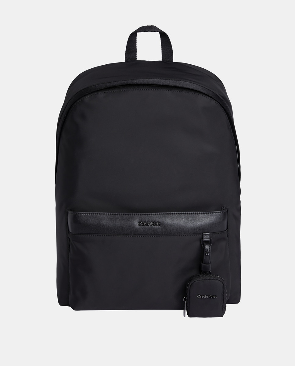 Imagen 0 de Mochila nylon Calvin Klein y estuche para cascos