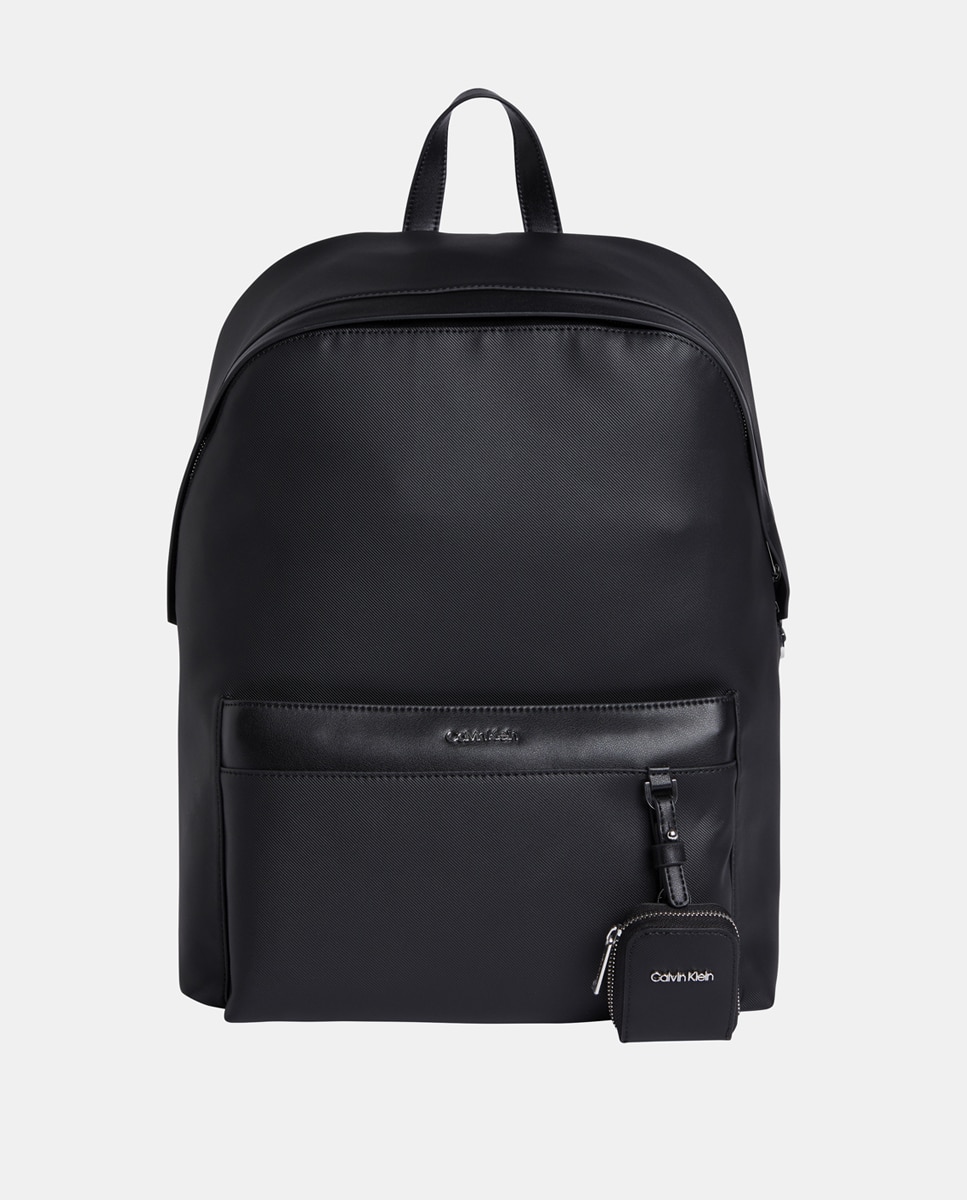 Imagen 0 de Mochila Calvin Klein y estuche para cascos