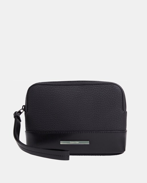 Imagen 0 de Bolso de mano en negro con cremallera