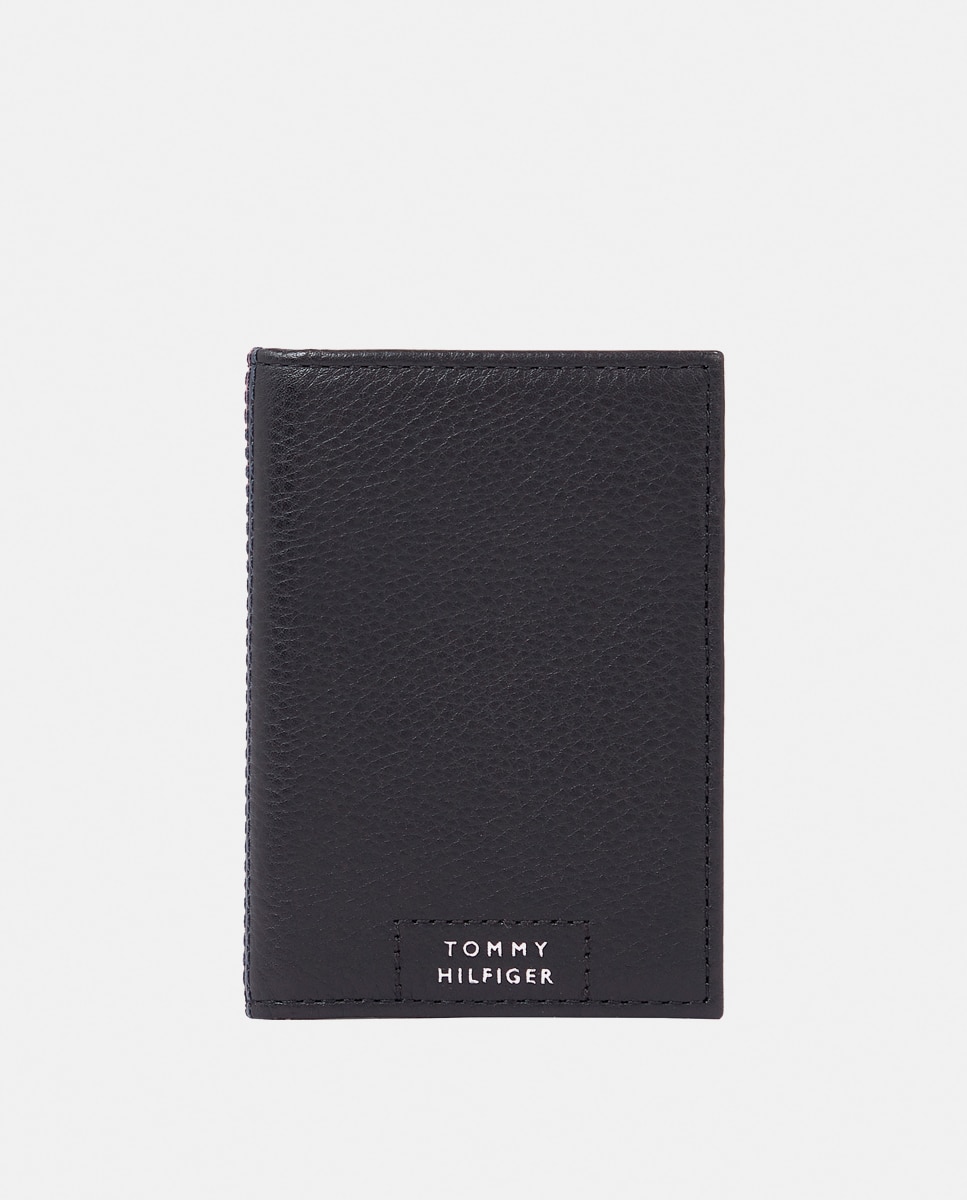 Imagen 0 de Cartera de hombre de piel en color negro con logo Tommy Hilfiger