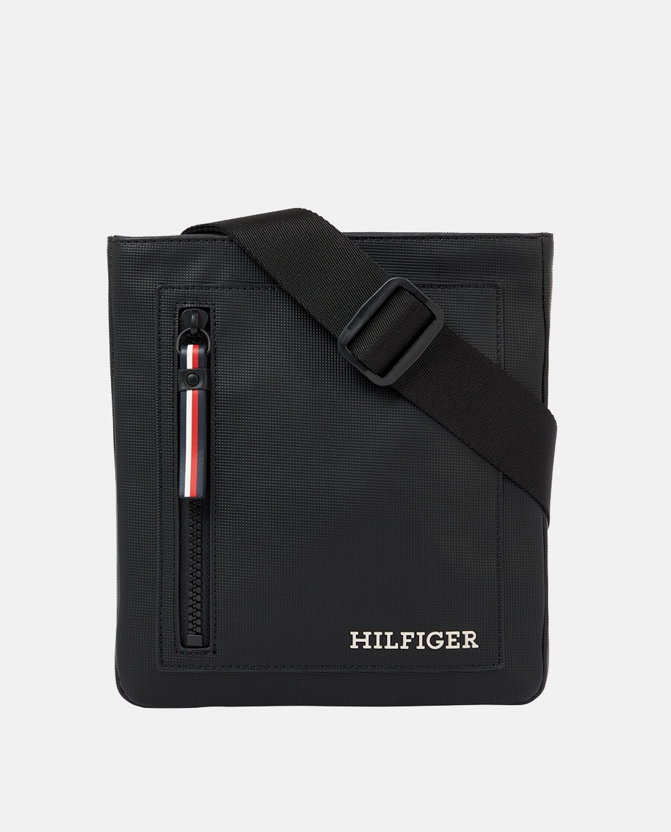 Imagen 0 de Bandolera plana mediana de hombre en negro con acabado en piqué Tommy Hilfiger
