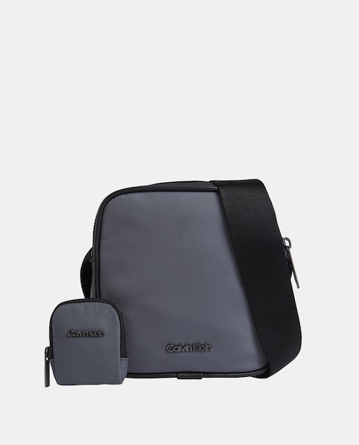 Imagen 0 de Bandolera nylon Calvin Klein y estuche para los cascos