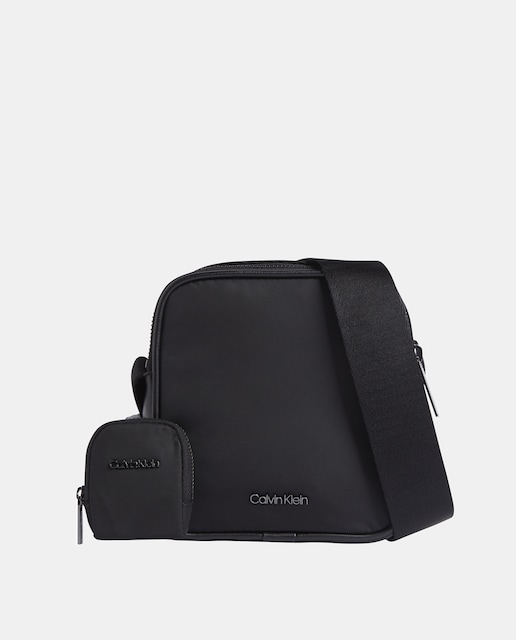 Imagen 0 de Bandolera nylon Calvin Klein y estuche para los cascos