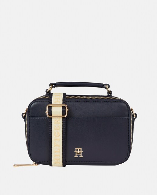 Imagen 0 de Bolso de mano pequeño en negro con bandolera regulable