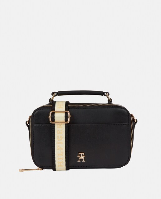 Imagen 0 de Bolso de mano pequeño en negro con bandolera regulable