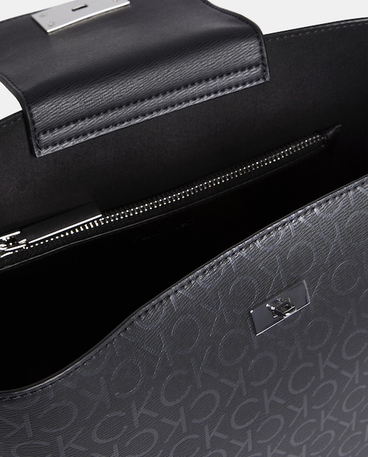 Imagen 0 de Bolso bucket push monogram