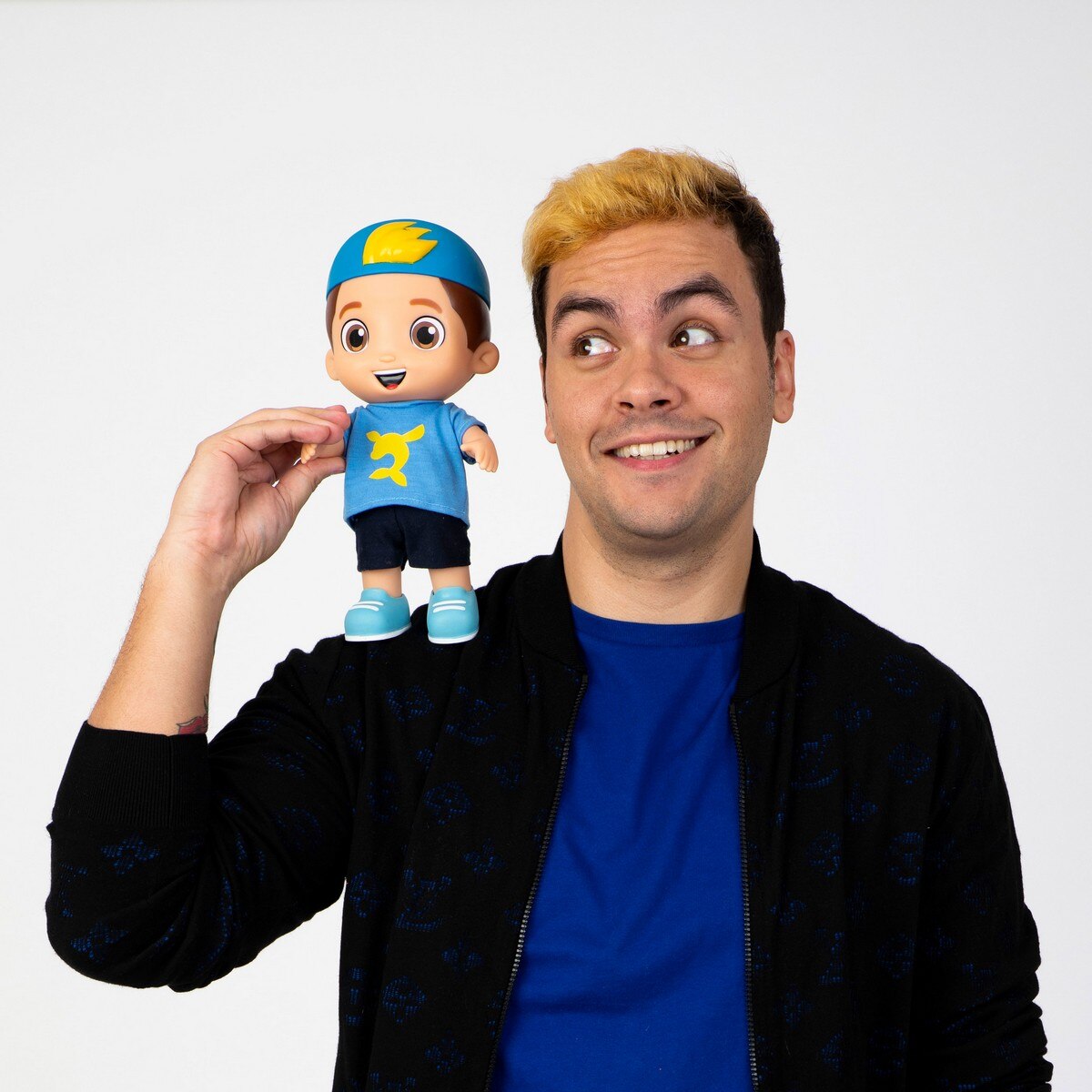 Luccas Neto - Boneco Luccas com Som 4