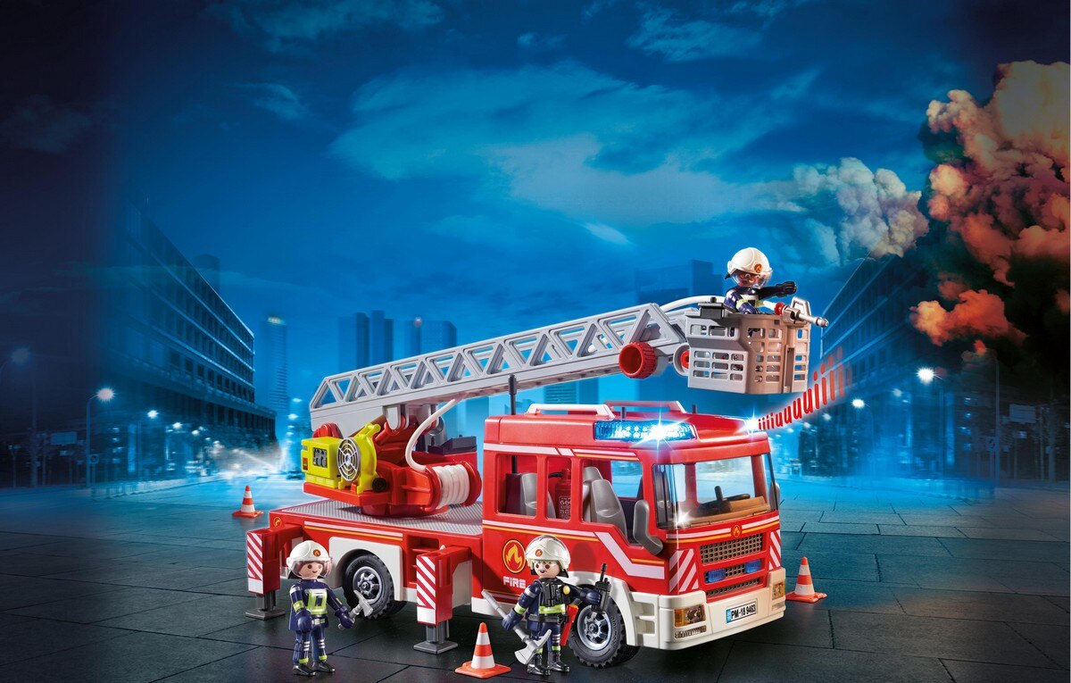 Carro Dos Bombeiros Com Escadas 2