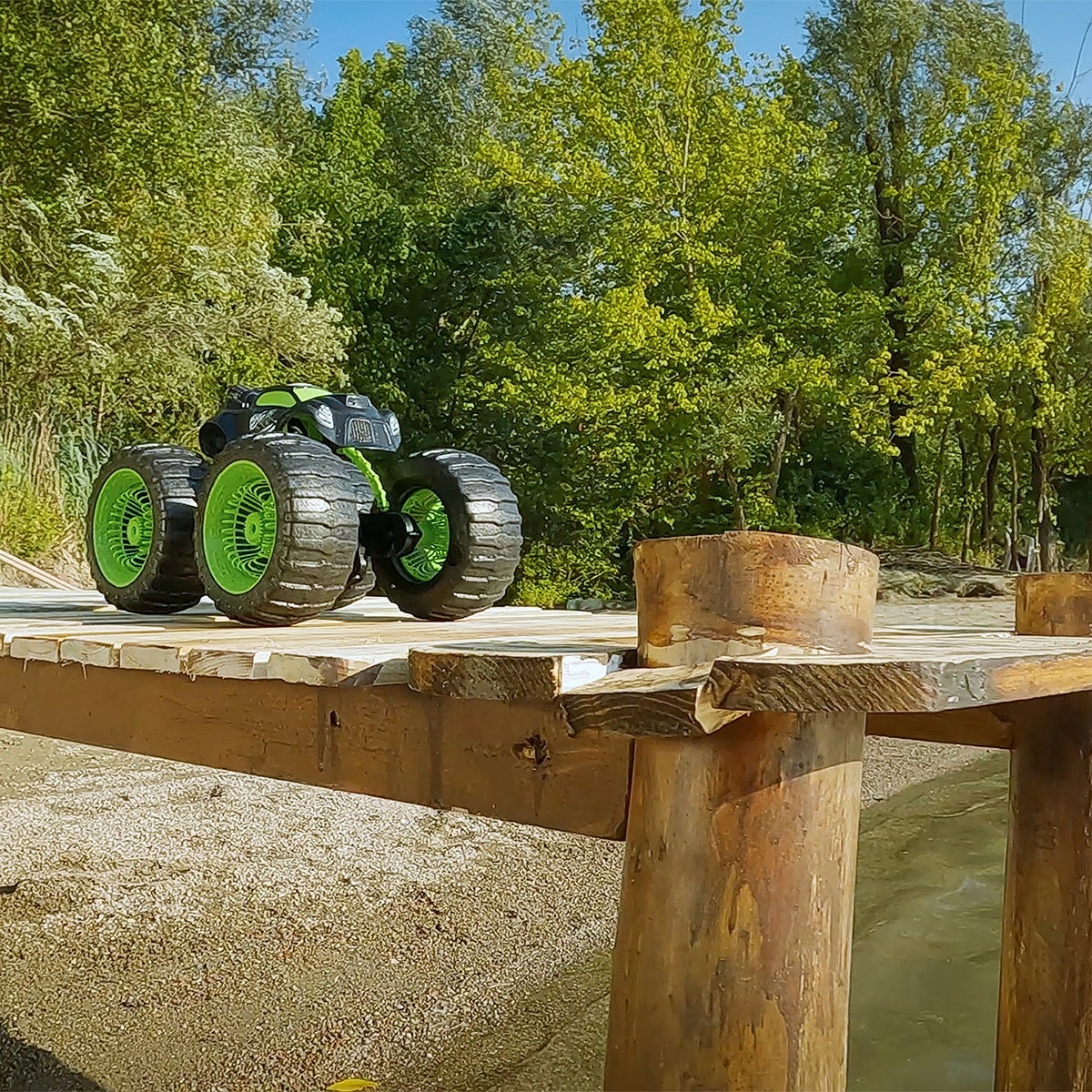 Exost - RC Rhino Wave 15