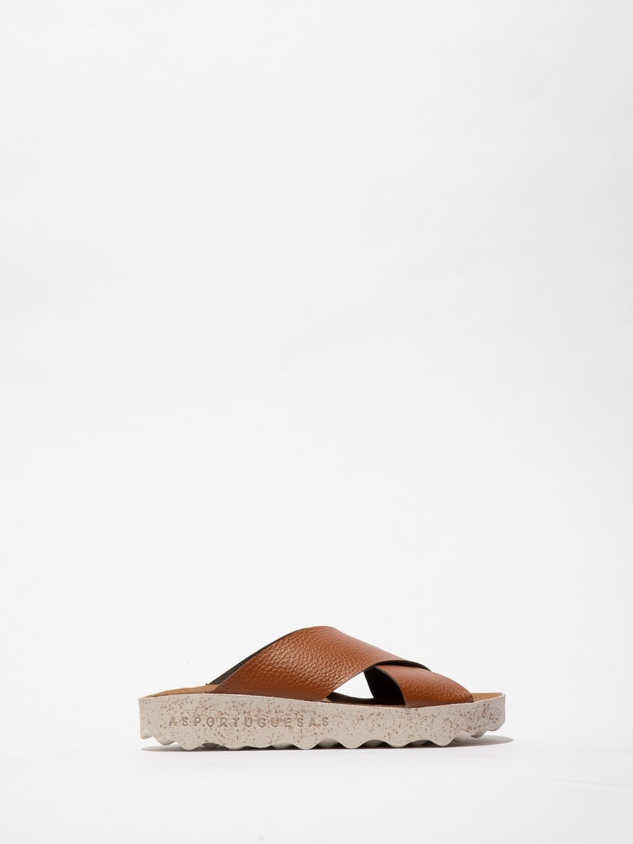 Imagem 0 de Sandália de tiras cruzadas - Castanho