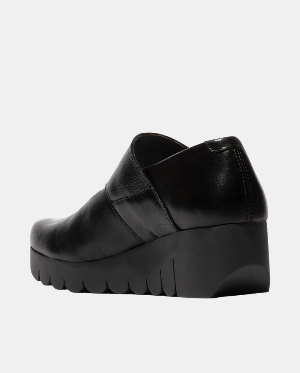 Sapato em Pele Slip-On Preto-3