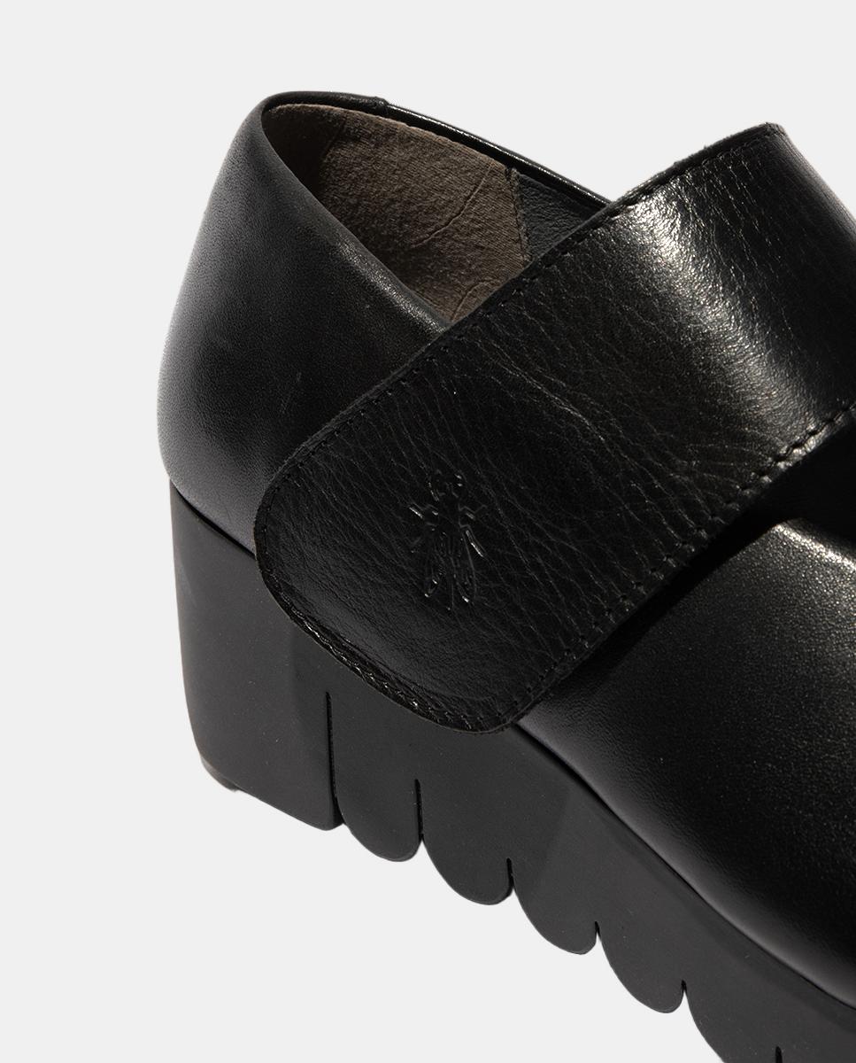 Sapato em Pele Slip-On Preto-4