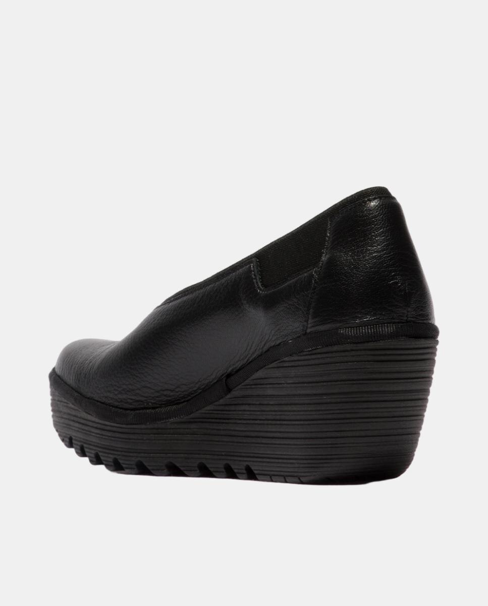 Sapato com Elástico em Pele Slip-On Preto-3